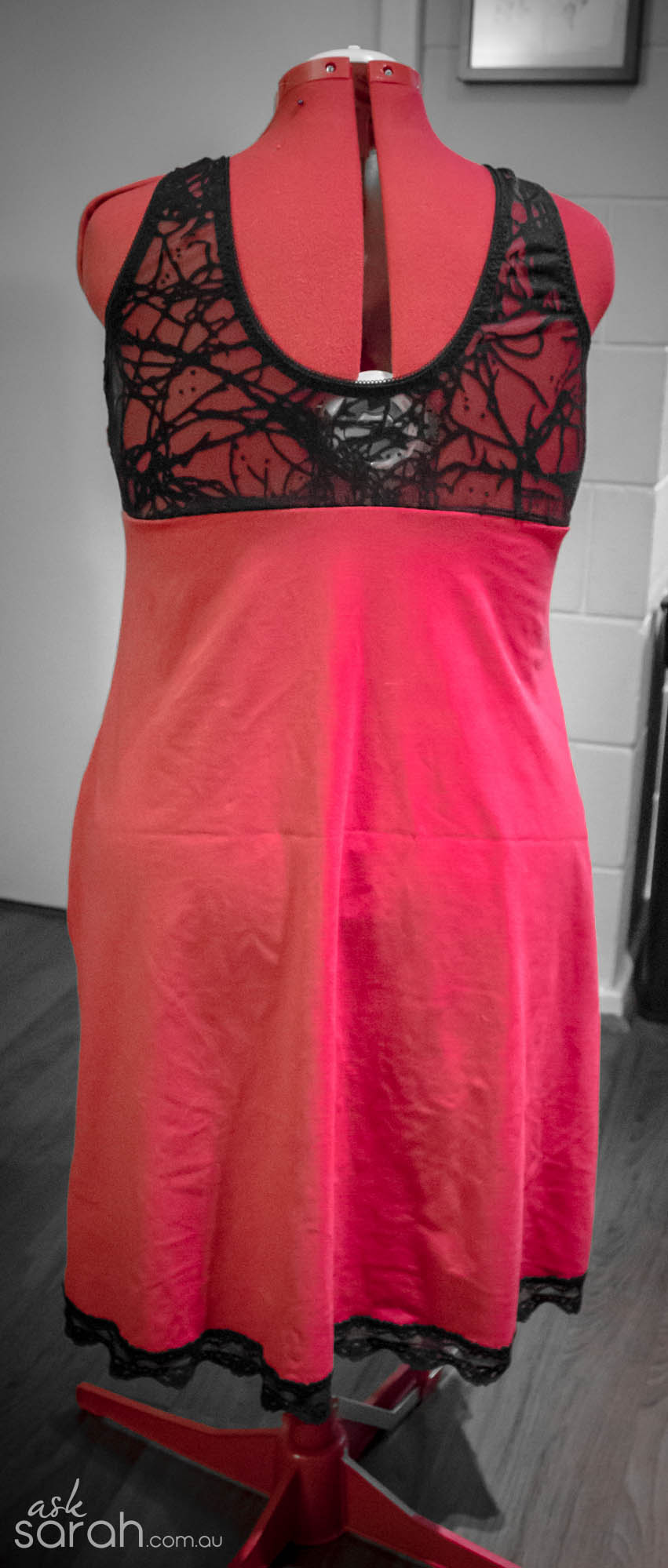 Sew: DIY Sweet & Sexy Nightgown and I'm on Hols!